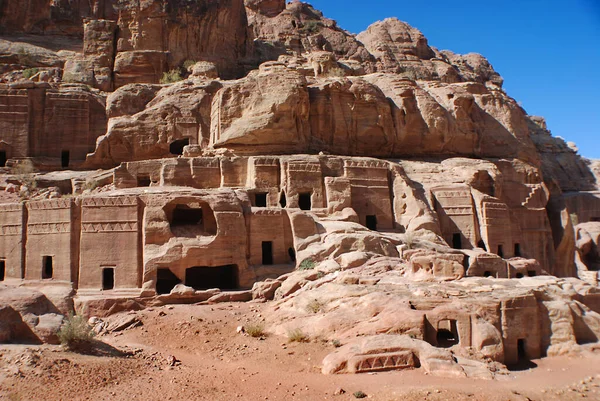 ヨルダンのペトラの古代の放棄された岩の都市 ペトラは世界の新七不思議の一つです — ストック写真