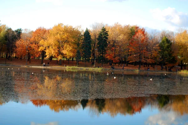 Schöne Herbstlandschaft Mit See Bromont Kanada — Stockfoto