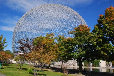 Montreal, Kanada - 25 Ağustos - Biyosfer Montreal 'de çevreye adanmış bir müzedir. Parc Jean-Drapeau 'da, Birleşik Devletler' in eski pavyonunda, 08: 25 Montreal, Kanada