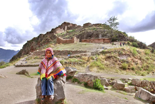 Cusco Perú Noviembre Retrato Niño Identificado Con Ropa Tradicional Noviembre —  Fotos de Stock