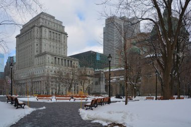 MONTREAL QUEBEC CANADA 03 24 2020: Montreal Kanada 'da Sunlife Building 1155 Metcalfe Caddesi' ndeki tarihi bir ofis binasıdır..