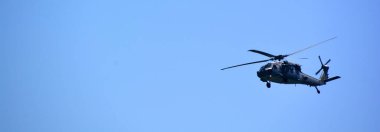 SAN DIEGO CA USA - APRIL 09 2015: Helikopter Deniz Muharebe Filosu (HSC) 3, San Diego 'daki Donanma Hava Üssü Kuzey Adası' ndaki en gelişmiş helikopterlerden biriyle çalışıyor.