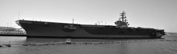 San Diego Usa エイプリル6 2015 Ussロナルド レーガン Cvn 米国海軍に勤務するニミッツ級原子力スーパーキャリアです クラス9番目の船 — ストック写真
