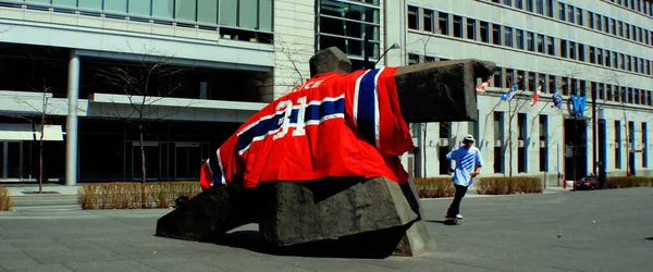 Montreal Kanada Kwiecień Montreal Canadians Bramkarz Carey Cena Gigantyczna Koszula — Zdjęcie stockowe