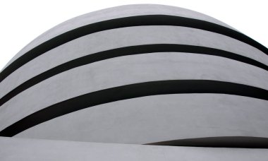 NEW YORK USA - 27 Ekim 2013: Solomon R. Guggenheim Müzesi, ya da sürekli genişleyen empresyonist, post-empresyonist, erken modern ve çağdaş sanat koleksiyonunun evi  