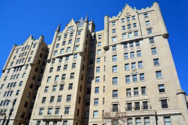 Montreal CANADA - 04 23 2020: Le Chateau Apartmanları Montreal 'in Golden Square Mile Mahallesi' nde, Montreal 1321 Sherbrooke Caddesi Batı 'da bulunan bir apartman dairesi.
