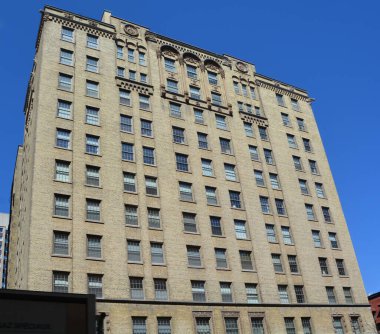 MONTREAL CANADA - 04 23 2020: Acadia: Ritz Carlton 'ın karşısında, Mcgill Üniversitesi' nden 5 mn uzaklıkta. # 42, 2007 yılında tamamen yenilenmiş, yarı özel asansöre sahiptir.