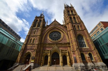 MONTREAL CANADA - 03: 24 2020: Saint James United Church, Kanada 'nın Quebec kentinde bulunan bir miras kilisesidir. Kanada Birleşik Kilisesi 'ne bağlı bir Protestan kilisesidir.