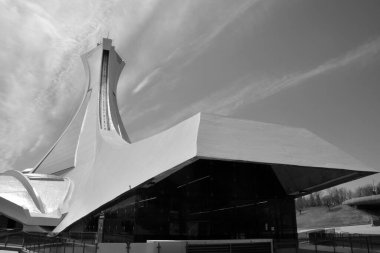Montreal, Kanada - 05 07 2020. Montreal Olimpiyat Stadyumu Kulesi. Dünyanın en yüksek eğimli kulesi. Olimpiyat turu 175 metre uzunluğunda ve 45 derecelik açıyla yapılıyor.
