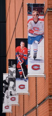 Montreal, Kanada 'da ünlü hokey oyuncularıyla reklam.