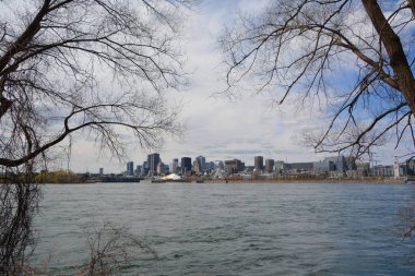 MONTREAL CANADA - 05 07 2020: Montreal eski ve şehir merkezi Montreal, Quebec, Kanada.  