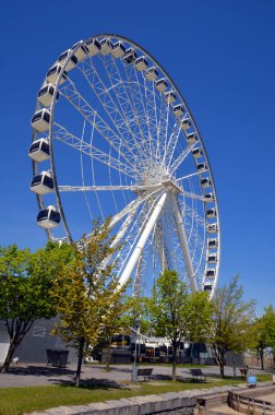 MONTREAL CANADA - 05: 20: La Grande Roue de Montreal Kanada 'nın en yüksek dönme dolap size şehri ve çevresini 60 metre havadan görme imkanı verir.