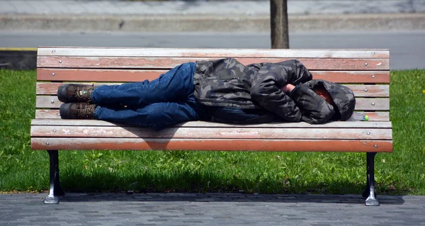 Montreal Quebec Canada 2020 Homelesses Park Though Estimates Range Anywhere — Foto de Stock