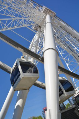 MONTREAL CANADA - 05: 20: La Grande Roue de Montreal Kanada 'nın en yüksek dönme dolap size şehri ve çevresini 60 metre havadan görme imkanı verir.