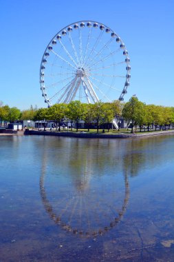 MONTREAL CANADA - 05: 20: La Grande Roue de Montreal Kanada 'nın en yüksek dönme dolap size şehri ve çevresini 60 metre havadan görme imkanı verir.