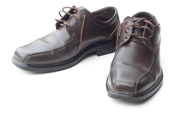 Темно-коричневая мужская обувь — стоковое фото