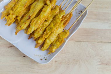 Izgara tavuk satay Tay gıda tarzı