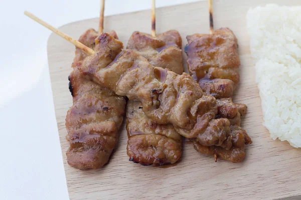 Gegrild varkensvlees in Aziatische stijl kleefrijst — Stockfoto