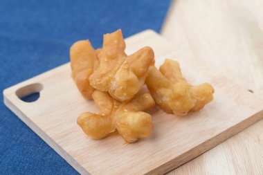 Geleneksel Çince aperatifler derin kızarmış Doughstick (Pa Tong gidin)