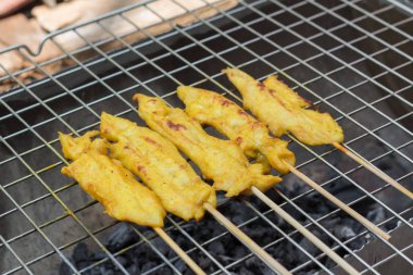 Izgara tavuk eti (Satay Tayland içinde)