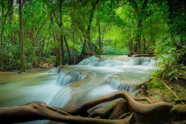 Huay Mae Kamin şelale Ulusal Park
