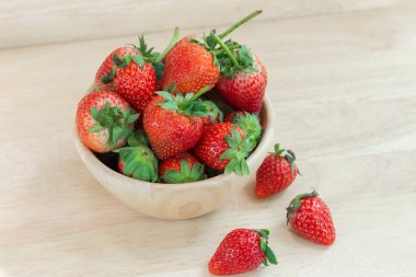 Olgun kırmızı çilekler