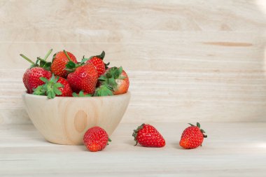 Olgun kırmızı çilekler