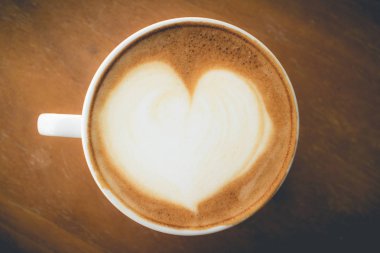 köpük sütlü sıcak kahve