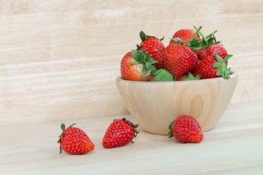 Olgun kırmızı çilekler