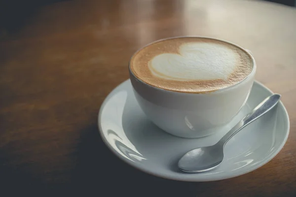 Café caliente con leche de espuma — Foto de Stock