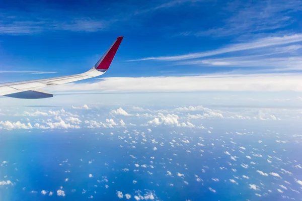 Мбаппе и вид на небо с самолета . — стоковое фото