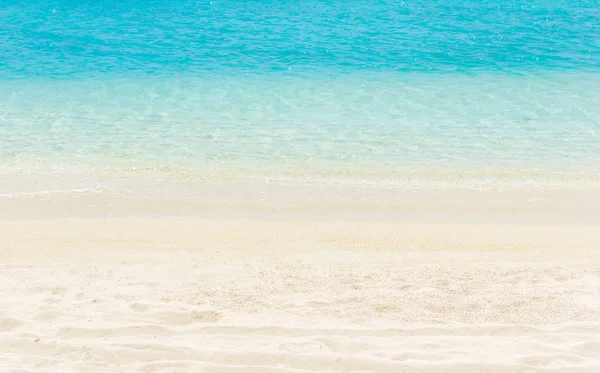 Maldivler de dalga deniz. — Stok fotoğraf