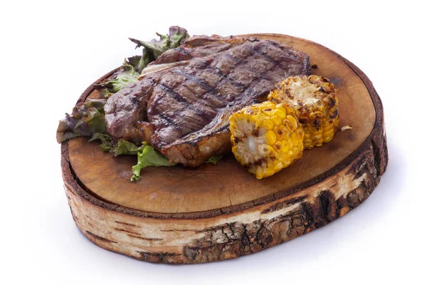 Griller Steak Avec Maïs Sur Une Assiette Bois Sur Fond — Photo