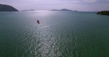 Havadan görünümü uçurtma tropikal mavi okyanusta 4 k