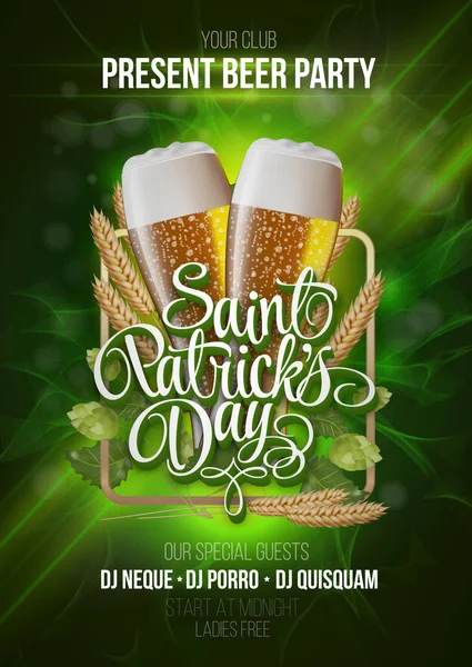 Cartaz do dia de St. Patricks. Festa de cerveja fundo verde com sinal de caligrafia e dois copos de cerveja amarela. Ilustração vetorial —  Vetores de Stock
