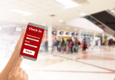 Cep telefonu, akıllı telefon, kalkıştan önce uçuşu kontrol et. Seyahat Konsepti.