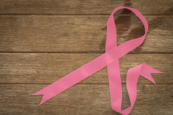 Różowe kokardki raka piersi — Zdjęcie stockowe