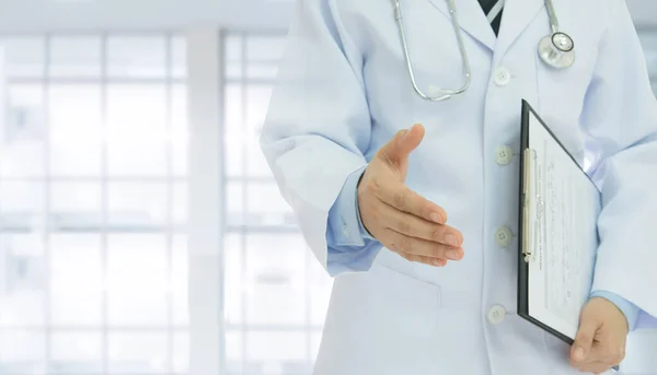 Doctor Giving Him Hand Handshake Patient Greetings Recommends Doctors Hospital — Stock Photo, Image