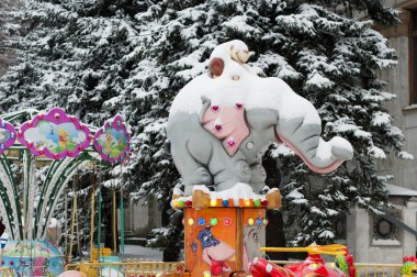 çocukların atlıkarınca plastik fil dekorasyon 