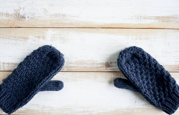 Knitted Blue Mittens Flat Lay White Wooden Boards — Stock Photo, Image