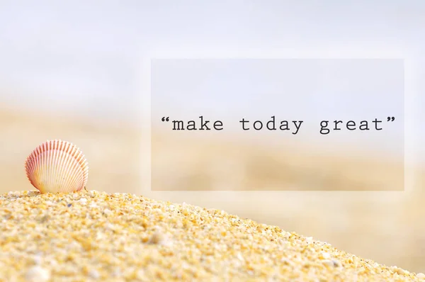 Inspirational motivating quote of shell clam on the sand at the — Stock Photo, Image