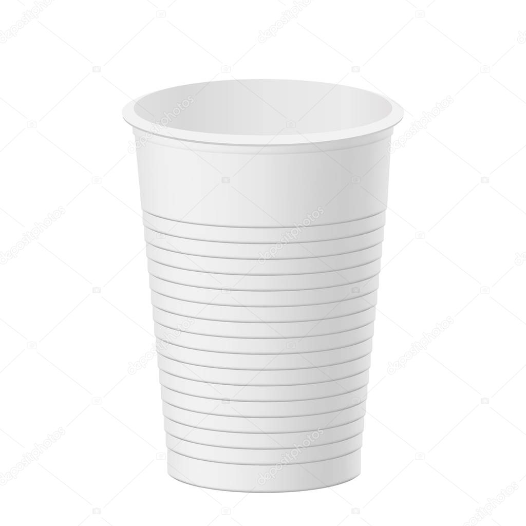 Vector realistic plastic cup