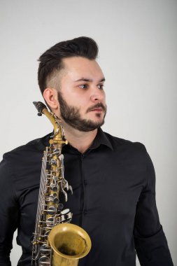 Saksafon oyuncu saksofoncu sax ile