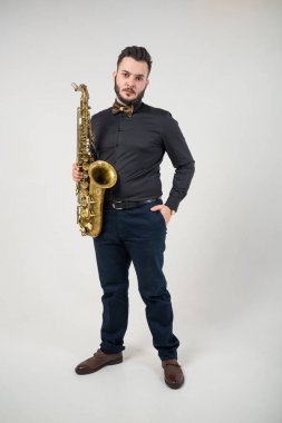 Saksafon oyuncu saksofoncu sax ile