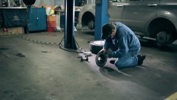 Mekanik motor parçaları Temizleme — Stok video