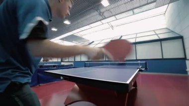 Çift spor üniformalı Tenis oynamak