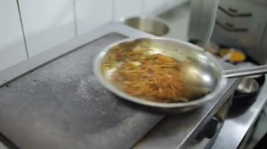 yakın çekim erkek el Hint restoranı mutfak yemek