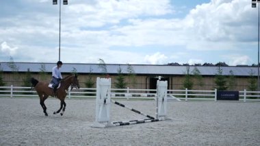 Adam ata binmek-off atlamak 