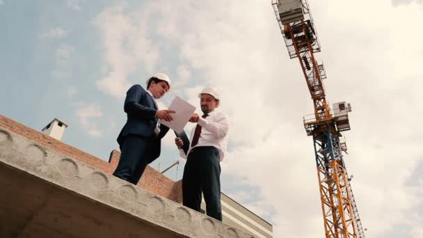 Due uomini d'affari in giacca e cravatta — Video Stock