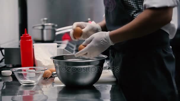 Pastry cooking process — Stock Video